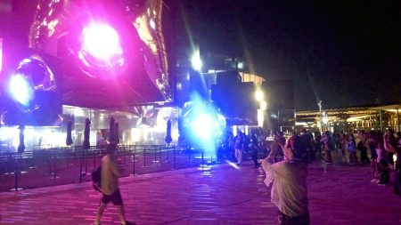 大阪万博:閉幕まであとわずか…「孤島」と化した会場で一夜を明かした記者が振り返る「万博の一番長かった日」 : 読売新聞