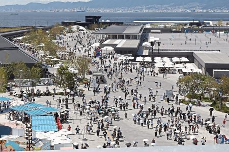 【大阪・関西万博】ガラ空きだったGWの景色に思わず目を疑う　「この頃は良かった」「じゃんじゃん入れた」（LIMO） - Yahoo!ニュース