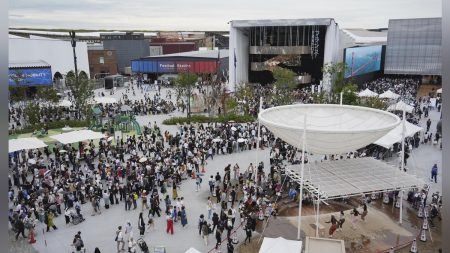大阪万博:万博あと３日、最後の週末も長蛇の列…大屋根リング散策も目立つ「この景色を見られなくなると思うと寂しい」 : 読売新聞