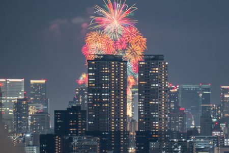 枚方から現在「EXPO Thanks 花火大会」見えてる。あと2回 - 枚方つーしん