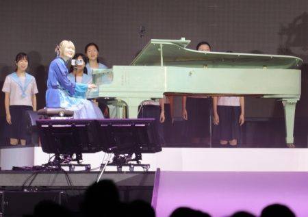 【大阪・関西万博】一音に感謝を込め　閉幕日イベントでハラミちゃん　「万博ピアノ」演奏、ラスト彩る|47NEWS（よんななニュース）