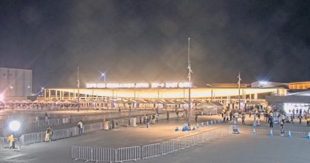 大阪万博、閉幕の夜にライブカメラを見ると……　「めっちゃ泣いてる」「涙目んなってもたｗ」　警備員の“神対応”が話題（ねとらぼ） - Yahoo!ニュース