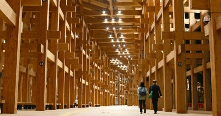 大阪万博の大屋根リング木材、愛媛県が再利用　26年植樹祭の歩道に - 日本経済新聞