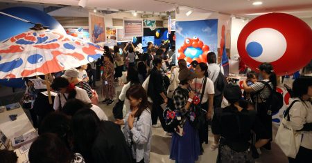 「万博ロス癒やす」と来場者2万人超　デザイン展、大阪で19日まで | 毎日新聞