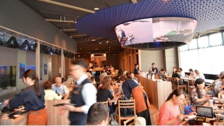 近畿大学水産研究所　大阪・関西万博　ウォータープラザ店　来店者11万人超、近大マグロをはじめ9,586尾の養殖魚を提供 | 学校法人近畿大学