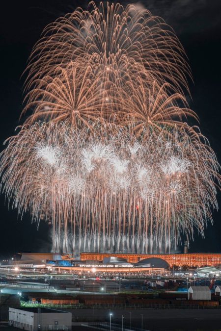 「大阪・関西万博」のフィナーレ花火「火力レベチすぎて」たった５分だったけど…（まいどなニュース） - Yahoo!ニュース