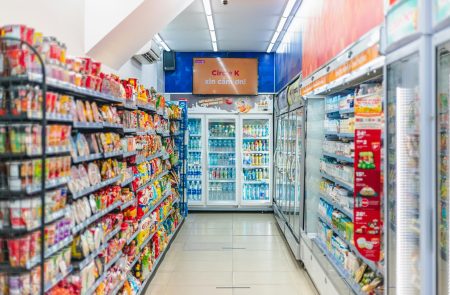 大阪・関西万博出店のコンビニ3社、会期中の実績を公表　人気商品が一番売れた店舗に | 訪日ラボ