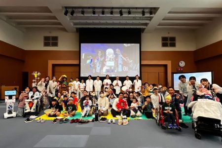 入院・療養中のこどもも万博体験。AIロボットでパビリオンに来場できる「どこでも万博」 | 世界のソーシャルグッドなアイデアマガジン | IDEAS FOR GOOD