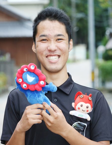 万博アテンダントがつかんだ笑顔と自信 名張の18歳・竹森さんの184日 | 【伊賀タウン情報 YOU】