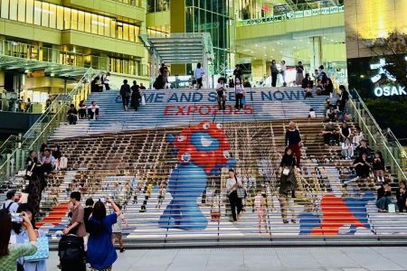 【大阪駅】ミャクミャクが描かれた「大階段の現在」に111万表示　現在の状況に「寂しい」（LIMO） - Yahoo!ニュース