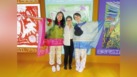 大阪万博:万博で人気だったブラジル館のポンチョ、企画した芸術家の思い…「戦争や貧富の差 未来を考えよう」 : 読売新聞