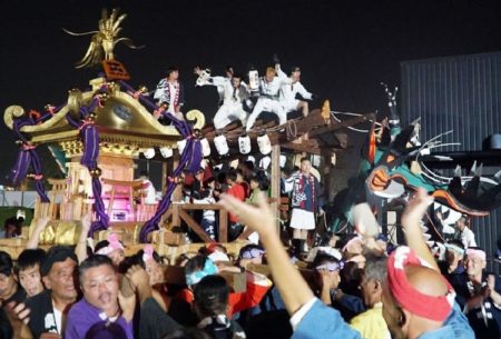 大阪・関西万博で一致結束した福岡・大牟田市の「大蛇山」　ガス漏れ事故で祭り中止乗り越え　150人参加、国内外に発信｜【西日本新聞me】