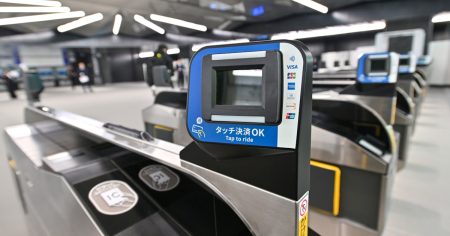 関西の鉄道タッチ決済、大阪万博期間中に8割増　三井住友カード調べ - 日本経済新聞