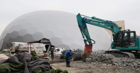 【動画】万博閉幕1カ月 消えゆく熱狂の跡、重機の音響く解体現場　未体験記者の会場ルポ再び - 産経ニュース