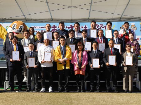 【動画】「Welcoming アベノ・天王寺 おおさかもん祭り」に吉村洋文知事、ハイヒール・モモコさん登場 – OSAKA STYLE