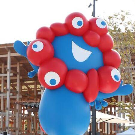 万博内のミャクミャク像「太陽の塔」近くに移設　吉村洋文知事が明かす　府内を巡回するプランも（スポーツ報知） - Yahoo!ニュース