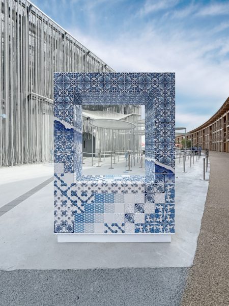 大阪・関西万博 ポルトガルパビリオン初出展　アズレージョを用いたインスタレーション作品《A JANELA（窓）》がINAXライブミュージアムに寄贈、常設展示へ！　写真1枚　国際ニュース：AFPBB News