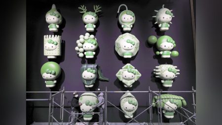 大阪万博:藻類に扮したハローキティの万博オブジェ…サンリオ担当者「また会える場を作りたい」 : 読売新聞