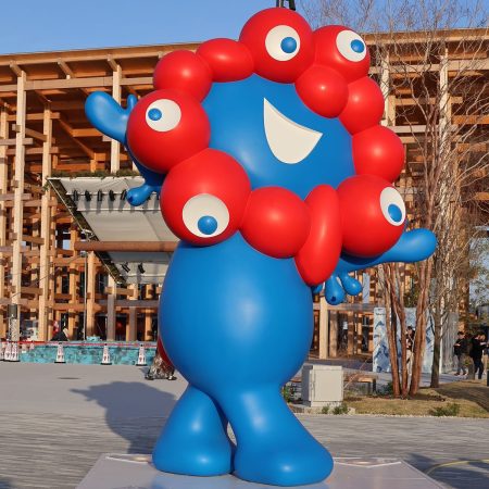 《遠方から来る人も》閉幕1カ月半後も会場を訪れる人が続出…盛り上がる「アフター万博」の実態（女性自身） - Yahoo!ニュース