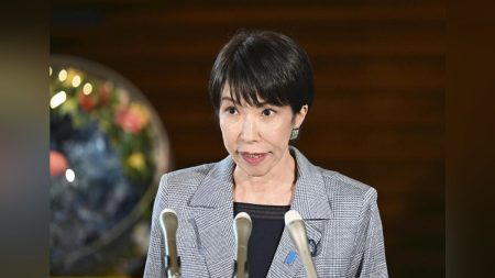 流行語大賞、高市首相の「働いて働いて働いて働いて働いてまいります」…トップ１０に「トランプ関税」や「ミャクミャク」 : 読売新聞