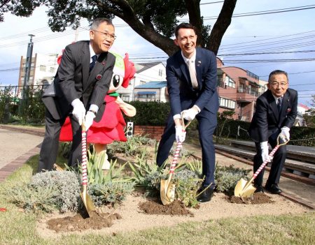 大阪・関西万博のバラが福山へ　在大阪英国総領事館が寄贈「日英友好の架け橋になる」|47NEWS（よんななニュース）