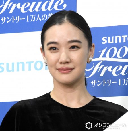蒼井優、大阪で1万人超に囲まれ“朗読”…緊張のステージを語る　『1万人の第九』で“初の試み” | オリコンニュース | 福井新聞ONLINE
