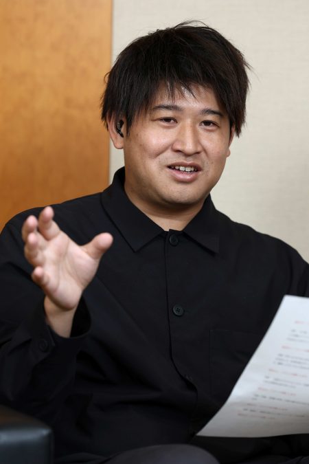 あらゆる人に寄り添うユニクロでいたい～聴覚障害の社員の思い～｜現代社会にメス～外科医が識者に問う｜時事メディカル｜時事通信の医療ニュースサイト