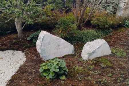 万博で一般非公開だった巨大ヒスイ！新潟ふるさと村（新潟市西区）に常設展示へ | 新潟日報