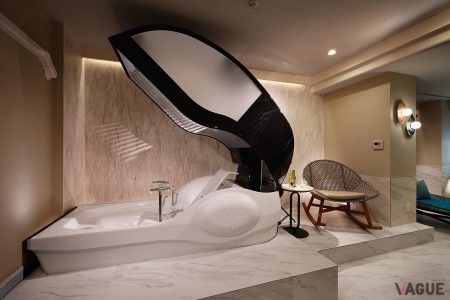 関西万博で話題を呼んだ「人間洗濯機」ってナニ!? 大阪・難波のホテルに登場し国内最速で稼働開始 洗う・癒す・整うをテーマにした“未来の体験型スパ”とは（VAGUE） - Yahoo!ニュース