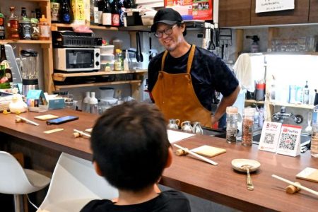 「未成年が一番多い角打ち」ってどういうこと？ニュータウンでの光景