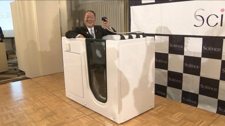 万博で展示された「ミライ人間洗濯機」　”社会実装版”が登場　高齢者施設向けに159.5万円で販売　介護スタッフの負担軽減を期待（ABCニュース） - Yahoo!ニュース