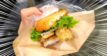 大阪・関西万博で20万食を突破した『ワンハンドBENTO』っておにぎりと何が違うの？ ヒットの理由を確かめてきた | ロケットニュース24