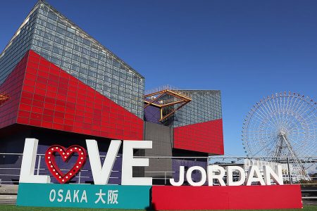 万博で人気「赤い砂」に再会！天保山のヨルダンイベント賑わう、お菓子ミュージアムのオープン記念で（Lmaga.jp） - Yahoo!ニュース