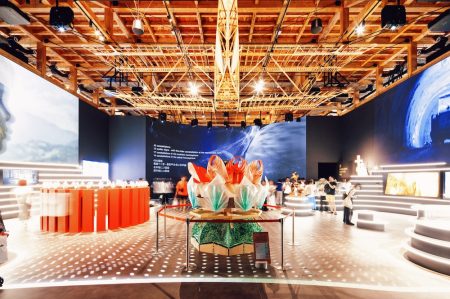 「香り」という媒体が、境界をほどく。分断の時代に、感性はどこまで世界をつなげるか | 世界のソーシャルグッドなアイデアマガジン | IDEAS FOR GOOD