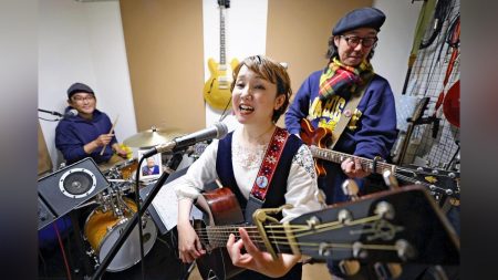 「バンドは家族のような存在」…メジャーデビュー後の挫折、中心メンバーの死を経てなお歌い奏でて : 読売新聞