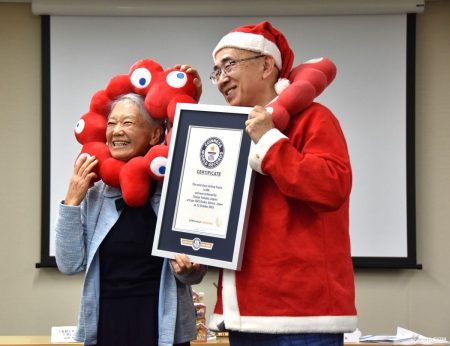 「万博おばあちゃん」がギネス認定　大阪〔地域〕：時事ドットコム