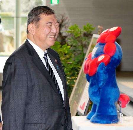 首相、大阪・関西万博会場視察へ　１９日、開幕に向け機運醸成 | 高知新聞