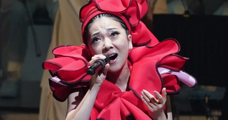ミセス、MISIA、米津玄師…紅白歌合戦が“別モノ”になる最高の楽しみ方 | ニュースな本 | ダイヤモンド・オンライン