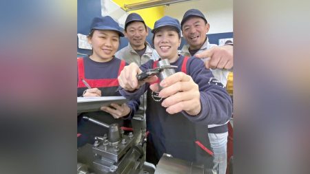 技能実習から消防団員になったベトナム出身の２人、仲間から日本の言葉や習慣などを学ぶ…「気持ちのつながりが深まるのを感じ、日本人の真面目さも実感した」　 : 読売新聞