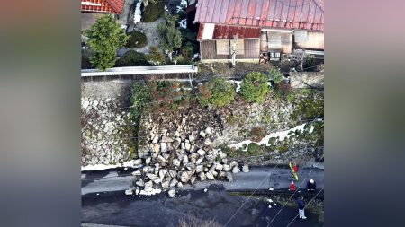 地震:鳥取 島根 被害状況 [速報中] 新幹線 再開 転倒や調理中の油跳ねでけが : 読売新聞