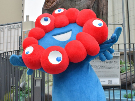 万博終わったけど「ミャクミャク」に福井でまた会える…1月10日から福井駅内に期間限定ストア | 催し・文化 | 福井のニュース | 福井新聞ONLINE