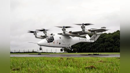 空飛ぶクルマ 、 実用化 を目指して 再挑戦 … 万博 で断念した丸紅が秋にも 試験飛行,日航と住友商事も : 読売新聞