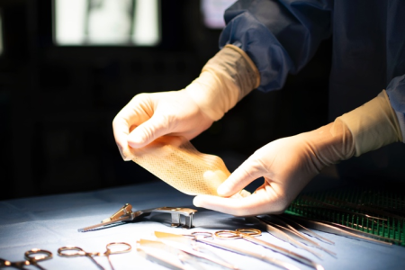 「心・血管修復パッチ」　第8回日本医療研究開発大賞で健康・医療戦略担当大臣賞受賞　大阪医科薬科大学 | 医薬通信社