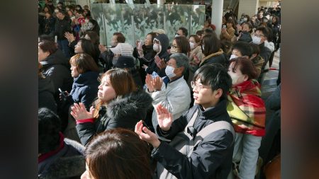 大阪府知事選挙が告示、「大阪都構想」３度目挑戦の是非焦点…有権者「２度も否決されたのにふに落ちない」「万博成功の勢いで出直し選を選択は理解できる」 : 読売新聞