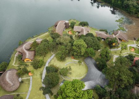 ベトナムの風土に呼応する茅葺き屋根の建築群〈ジャックフルーツ・ビレッジ〉1 + 1＞2アーキテクツ - TECTURE MAG（テクチャーマガジン） | 空間デザイン・建築メディア