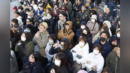 「何考えとるねん」「党利党略」「副首都で地方経済潤う」「授業料無償化助かった」…大阪市長選告示、ダブル選に批判と理解　：地域ニュース : 読売新聞