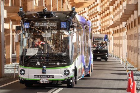 【徹底追及】故障続発の「国産EVバス」の実態は「中国製」だった！ 元社員が明かす“国産として認められたカラクリ” 万博では“一社独占”で導入、政府による補助金は適切なのか | マネーポストWEB