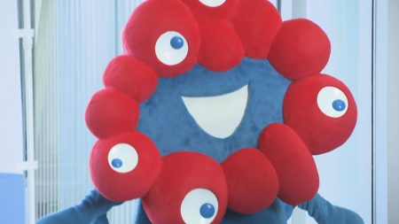 ミャクミャクと写真を撮ろう！撮影会開催　JR岡山駅の万博オフィシャルポップストア出店にあわせ | KSBニュース | KSB瀬戸内海放送