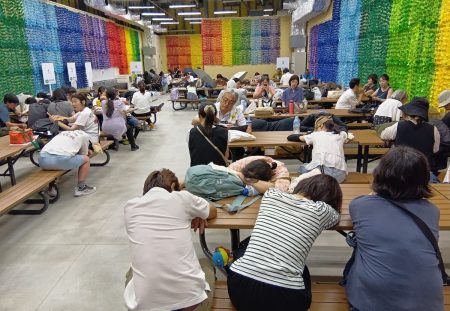 熱帯夜の万博会場で露呈した帰宅困難者対応の「盲点」、1万人が足止め　内閣府指針改定（産経新聞） - Yahoo!ニュース