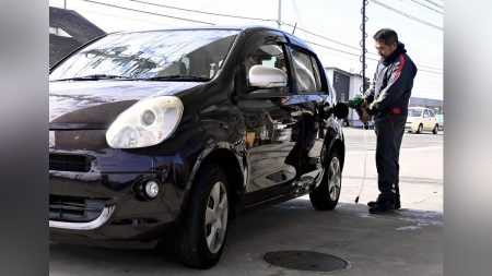 ガソリン暫定税率廃止で３０円近く値下がり「これだけ下がると家計が助かる」税収は１・５兆円減…消費税ゼロなら年間５兆円減、大きな減収どう補う？ : 読売新聞